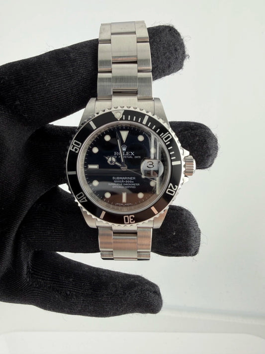 Rolex Submariner Black Dial on Oyster Ref 16610 with Card Old Green 2010