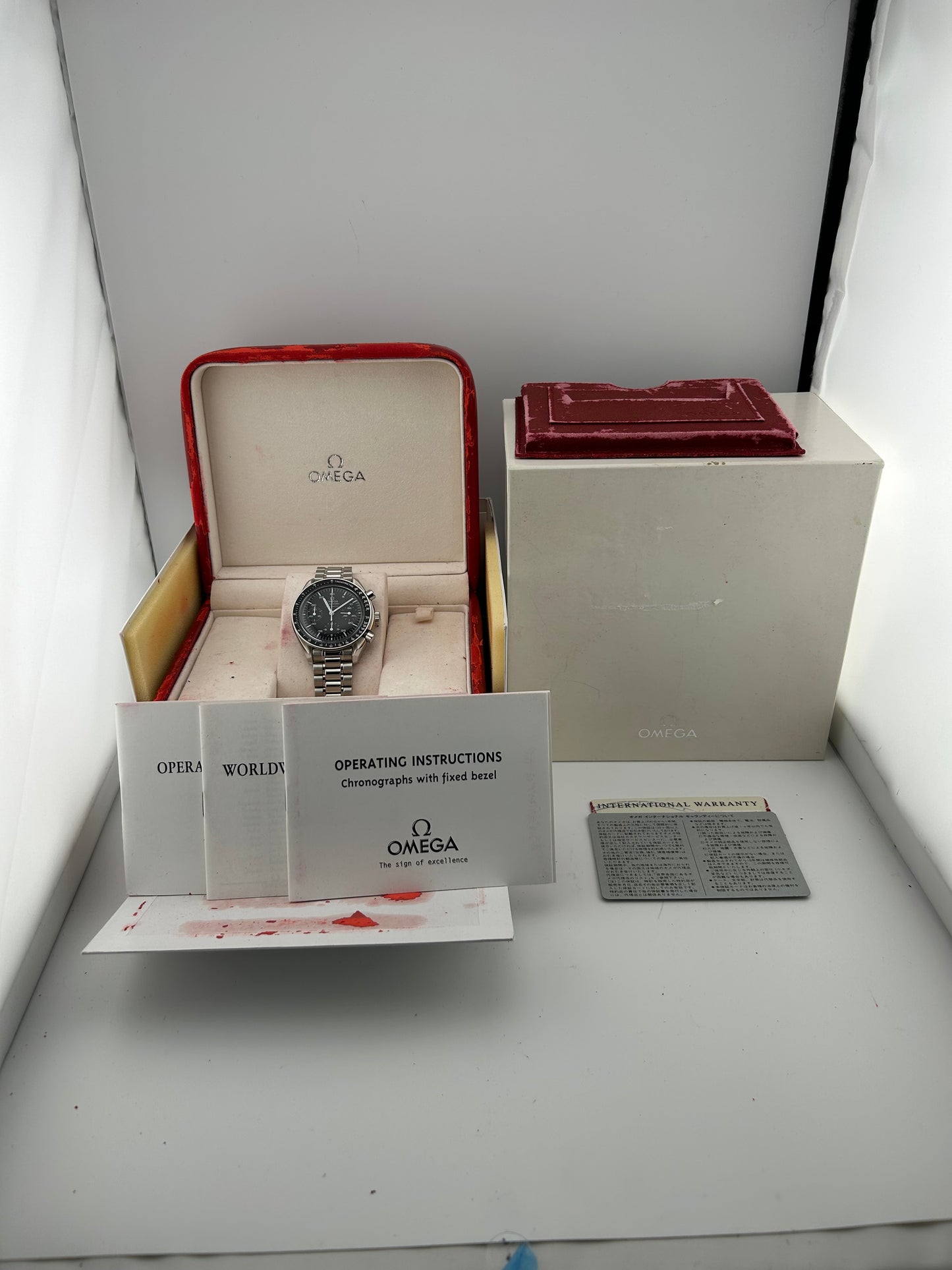 Omega Speedmaster Reduced Black Index Dial on Stainless Steel Bracelet Ref. 3510.50 Complete 2016 — view 7