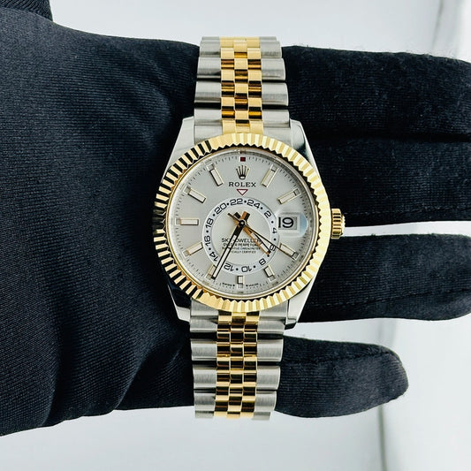 Rolex SkyDweller White Index Dial on D Link Jubilee Ref 336933 with New Style Card Green 2023