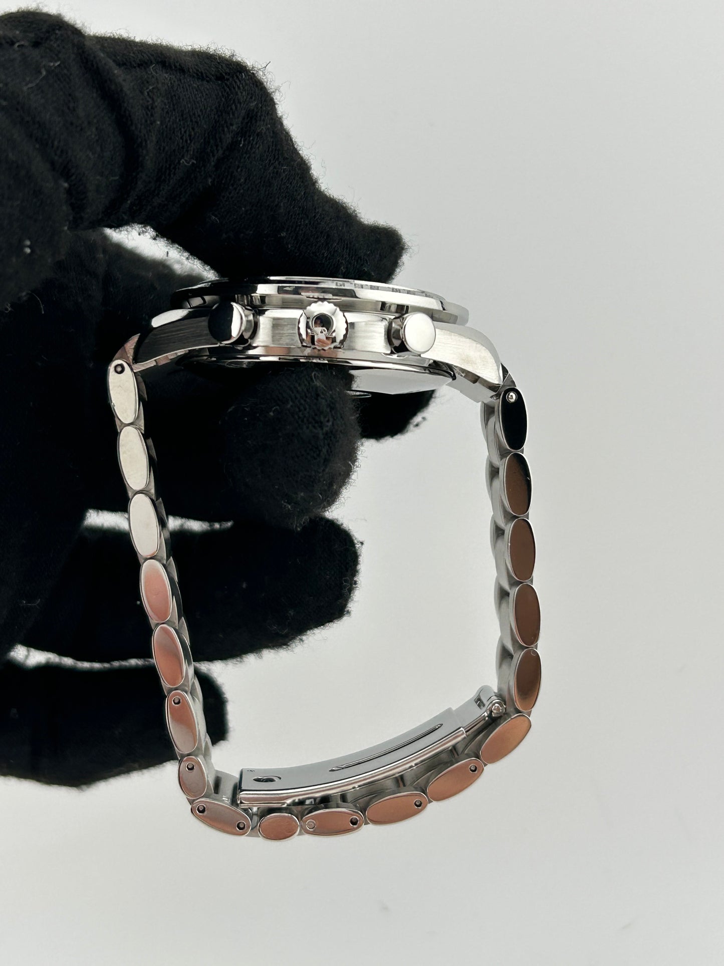 Omega Speedmaster Black Dial on Stainless Steel Bracelet Ref. 3513.50.00 — view 6