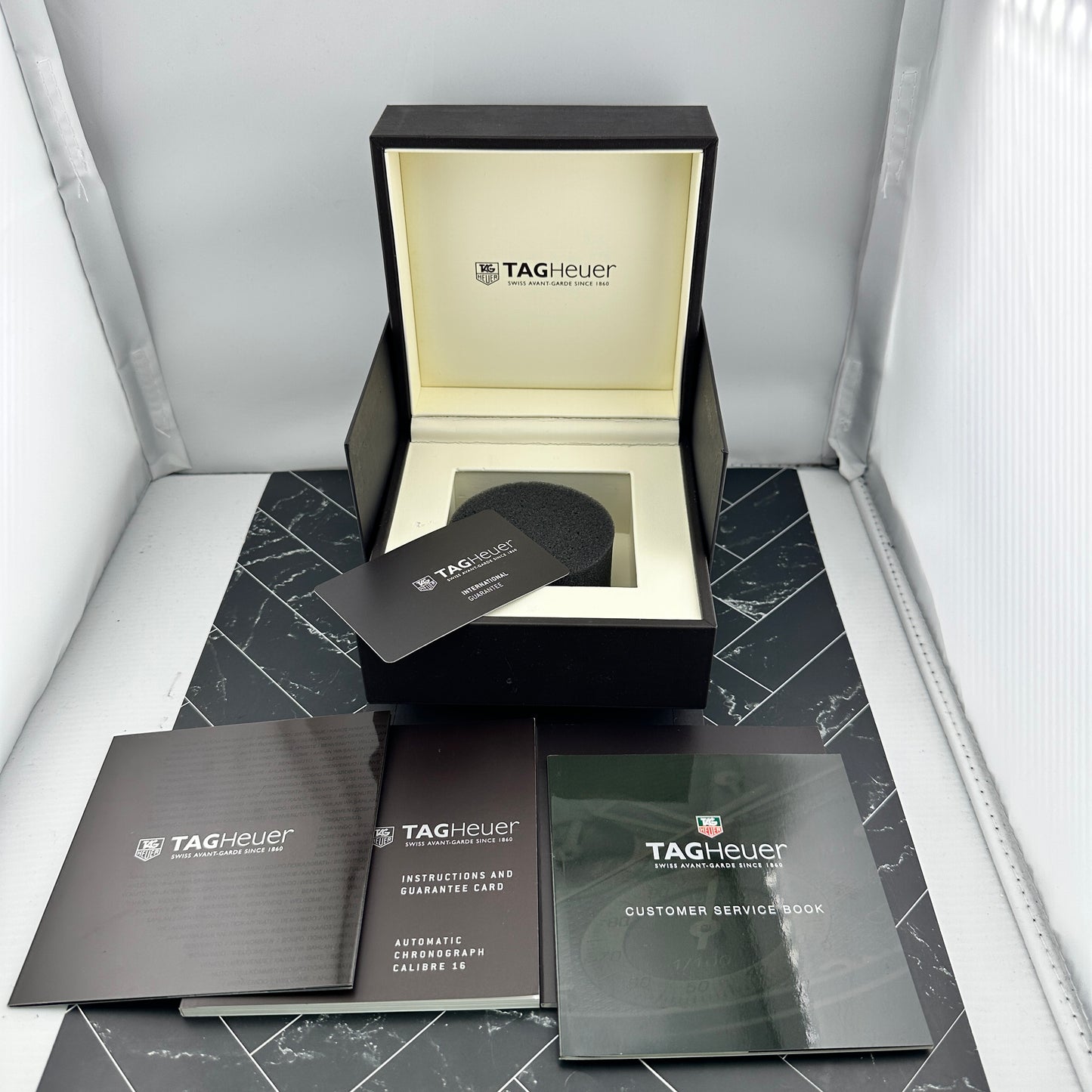 Tag Heuer Aquaracer Black Dial on Stainless Steel Bracelet Ref. CAK2110.BA0833 Complete 2014 — view 6