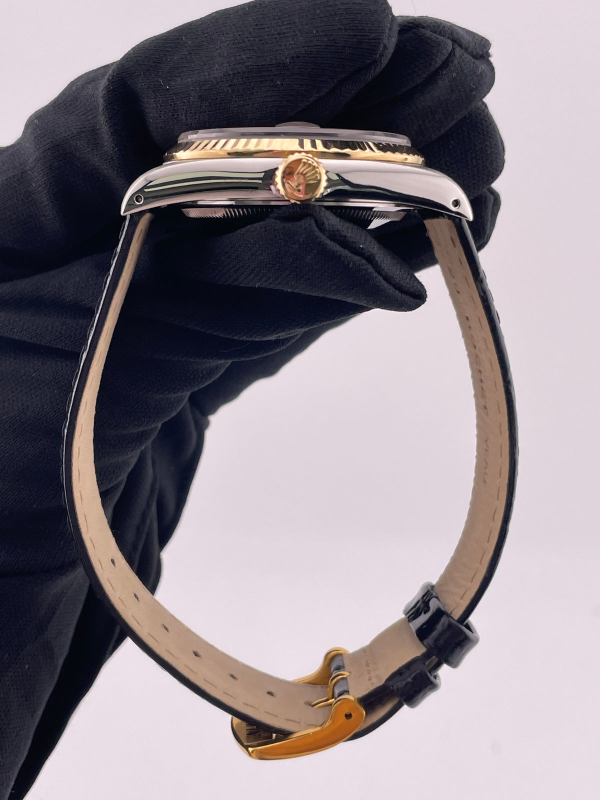 Rolex Datejust 36 Champagne Stick Dial on Generic Black Leather Strap Ref. 16233 1988 — view 6