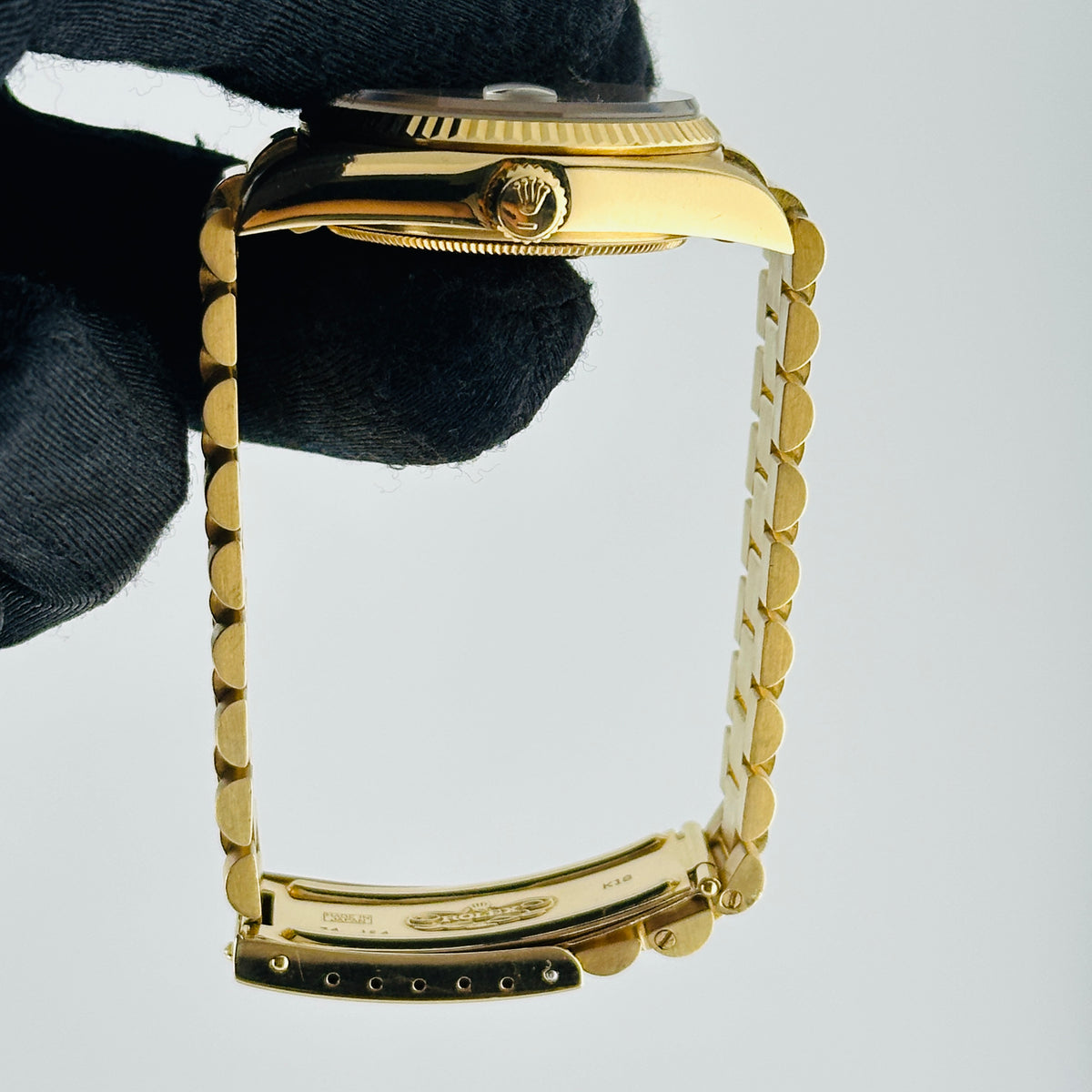 Rolex Daydate Champagne Stick Dial on President Bracelet / Old Buckle Ref. 18038 1979 — view 6