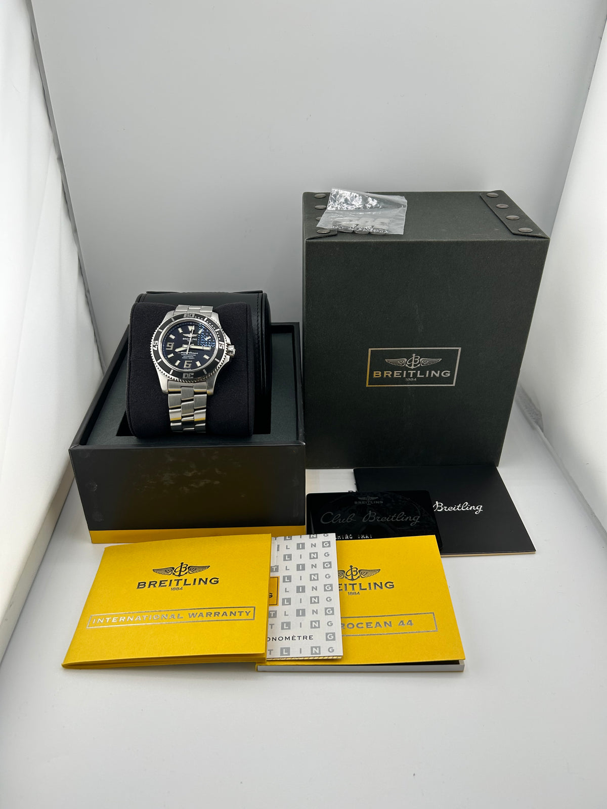 Breitling Superocean 44 Black Arabic Numerals Dial on Stainless Steel Bracelet Ref. A17391/A188B77PRS Complete 2013 — view 8