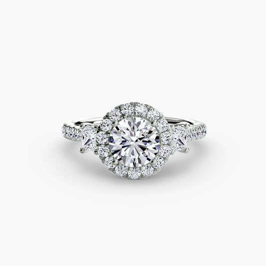 Anillo de tres piedras con halo 2