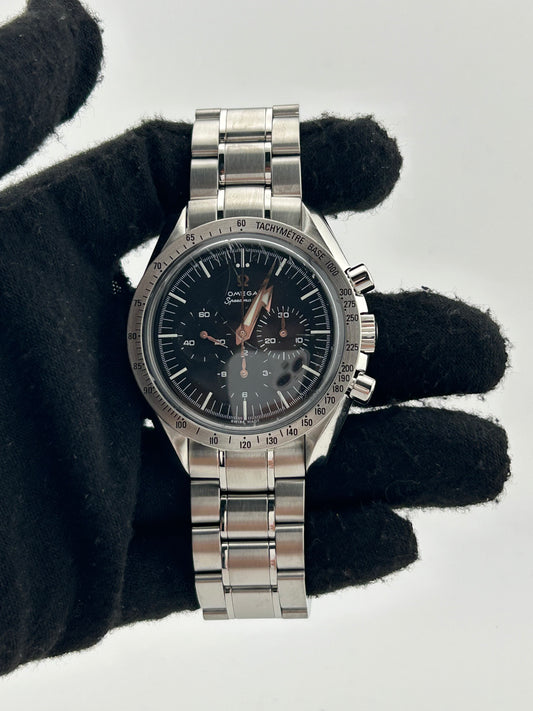 Omega Speedmaster Broad Arrow Black Dial on Stainless Steel Bracelet Ref. 3594.50 — view 2
