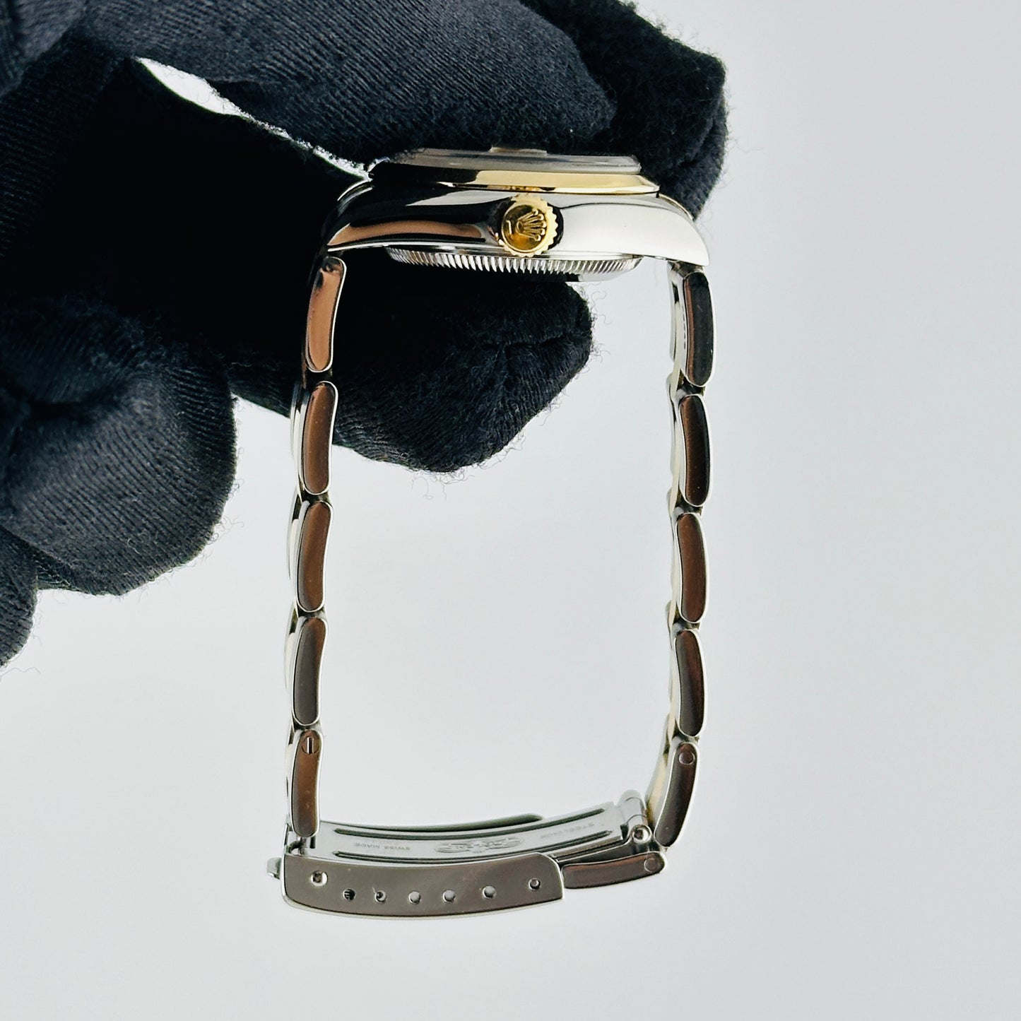 Rolex Datejust Am Champagne Roman Dial on Oyster Bracelet Ref. 69163 1996 — view 6
