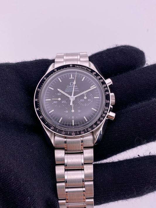 Omega Speedmaster Hesalite Black Dial on Stainless Steel Ref. 3572.5 — view 2