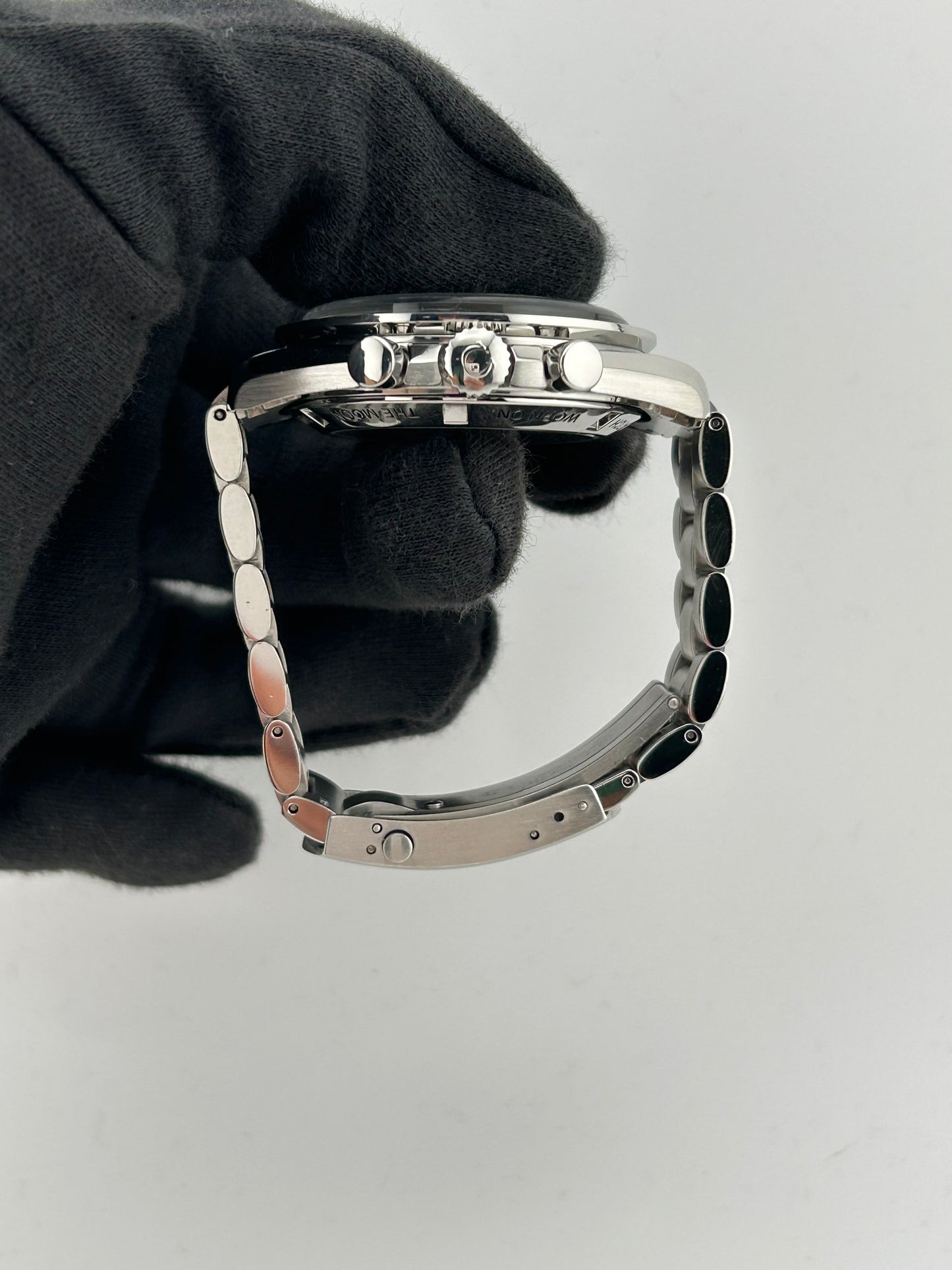 Omega Speedmaster Moonwatch Black Dial on Stainless Steel Bracelet Ref. 3572.5 — view 5