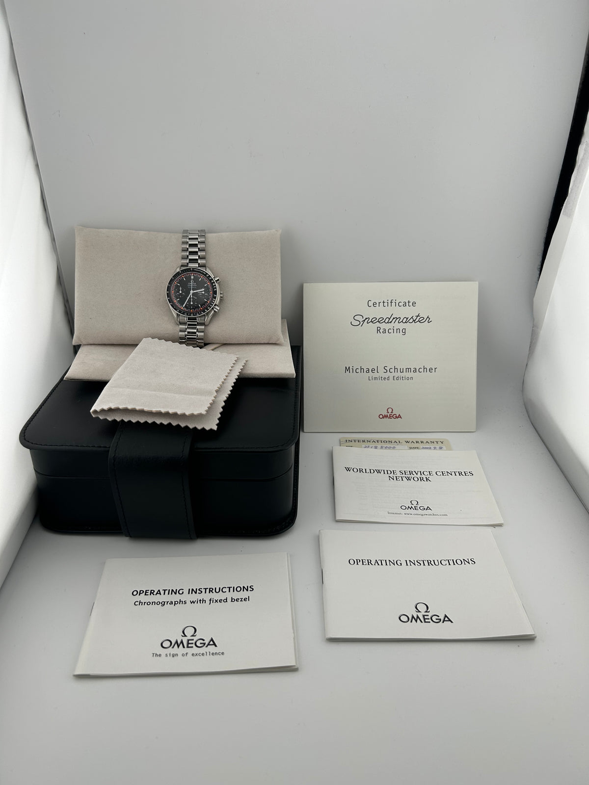 Omega Speedmaster Racing Black Dial on Stainless Steel Bracelet Ref. 3518.50.00 Complete 2003 — view 7