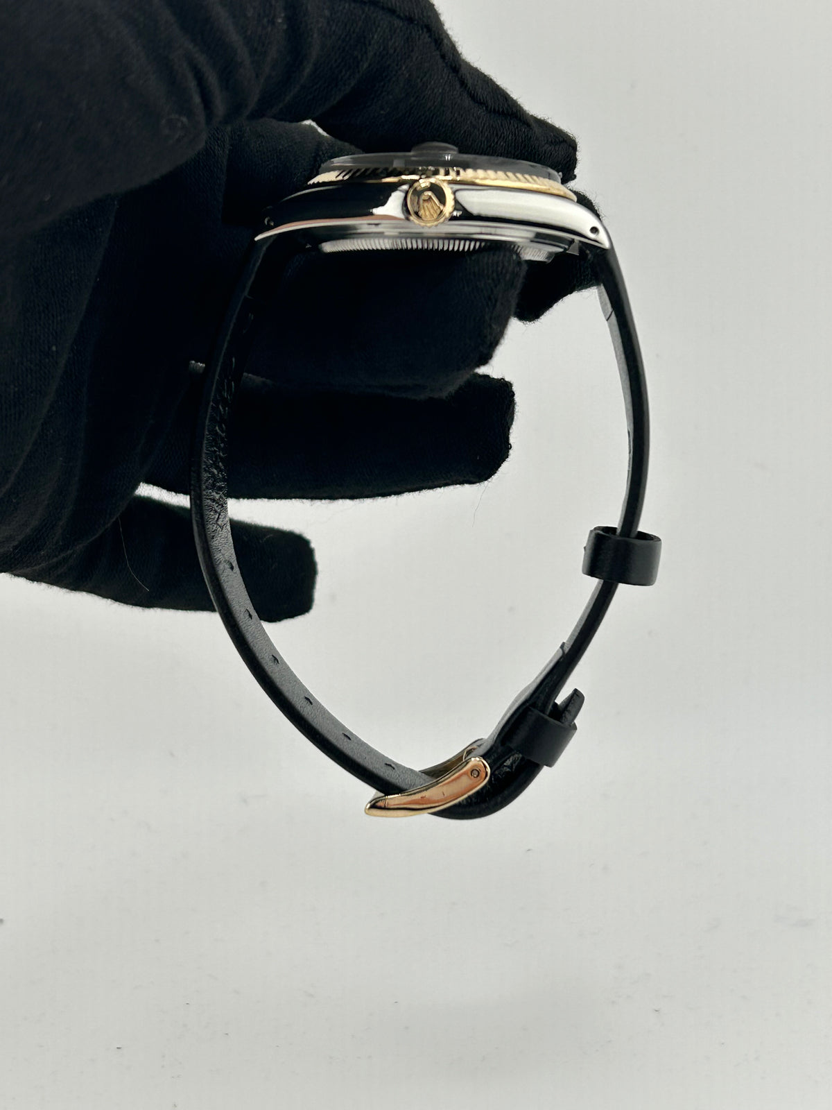 Rolex Datejust 36 Champagne Diamond Dial on Generic Black Leather Strap Ref. 16013 1987 — view 6