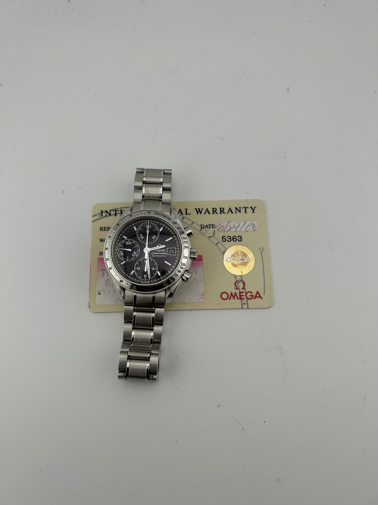 Omega Speedmaster Black Dial on Stainless Steel Bracelet Ref. 3513.5 Card 2000 — view 7