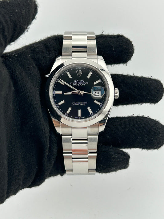 Rolex Datejust 41 Black Index Dial on Oyster Steel Bracelet Ref. 126300 Card 2020 — view 2