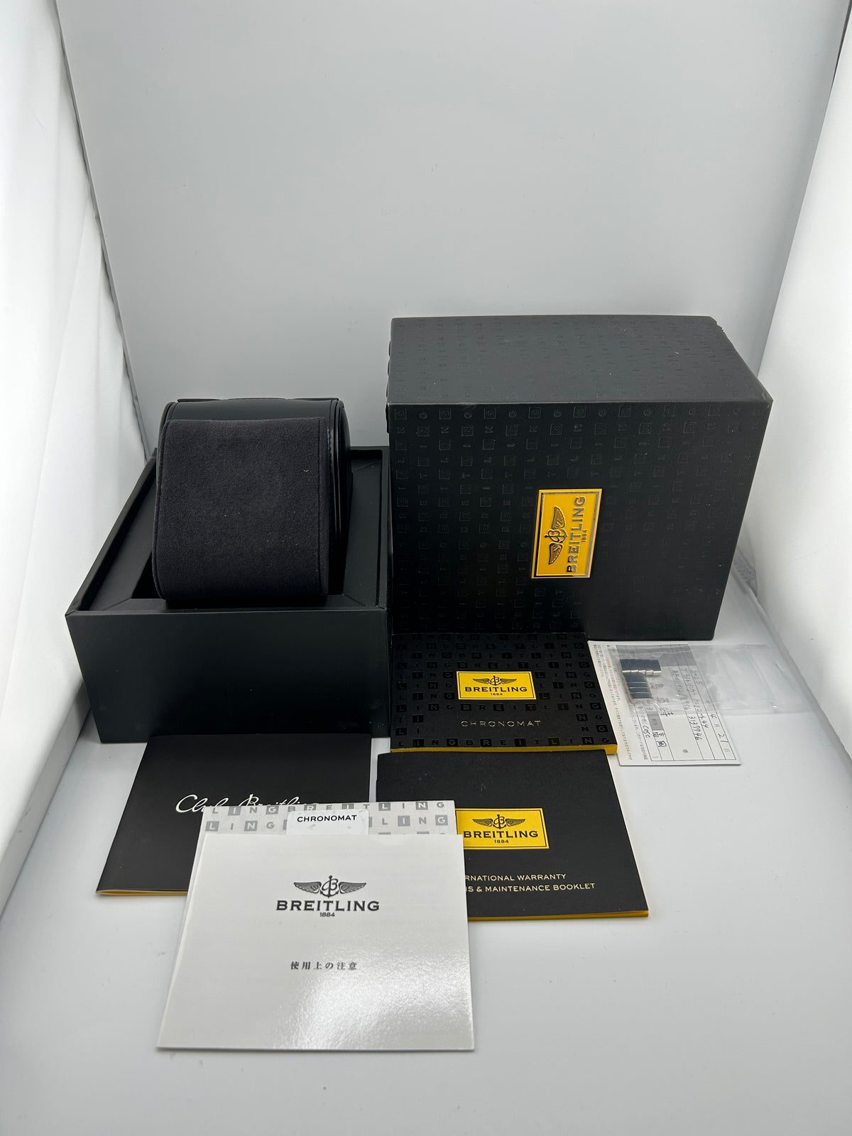Breitling Chronomat Black Roman Dial on Stainless Steel Bracelet Ref. AB011012 Complete 2014 — view 8