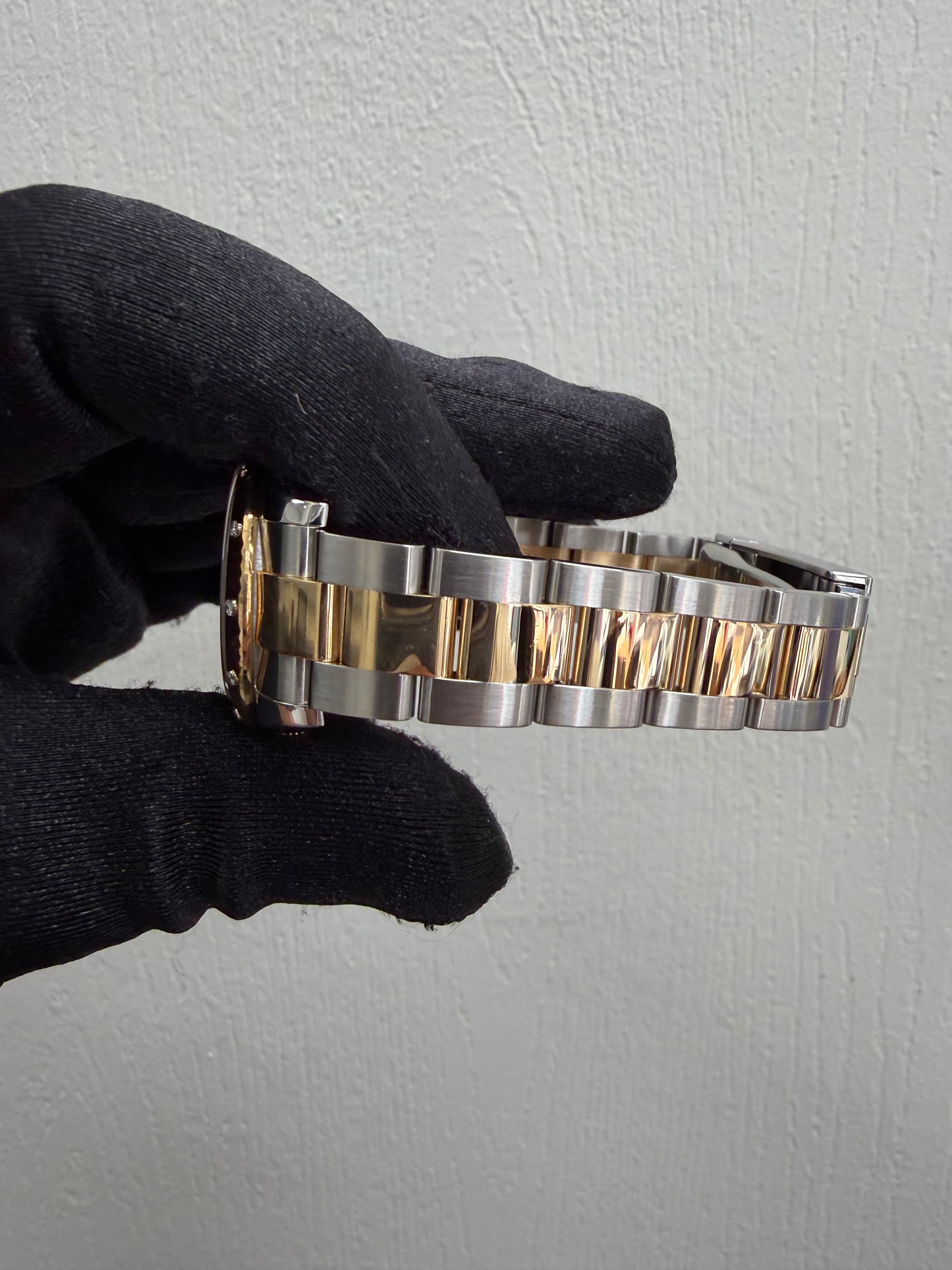 Rolex Datejust Gold Mop Dial on Oyster Ref. 178313 2006 — view 4
