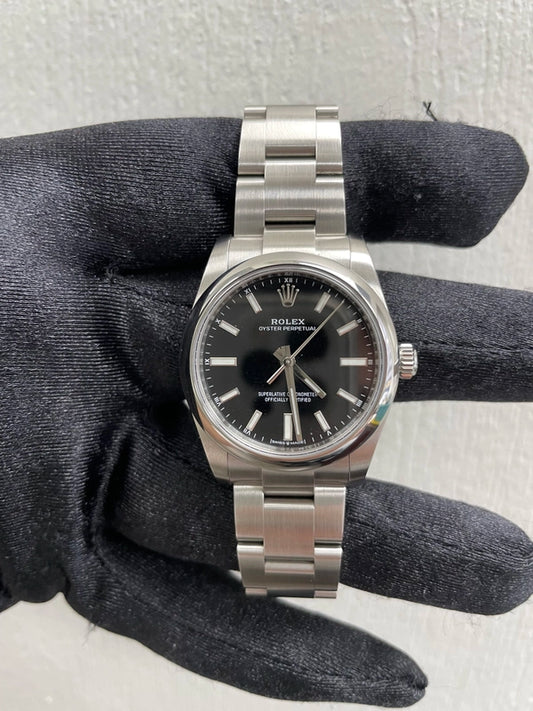 Rolex Oyster Perpetual Black Index Dial on Oyster Ref 124200 with New Style Card Green 2022