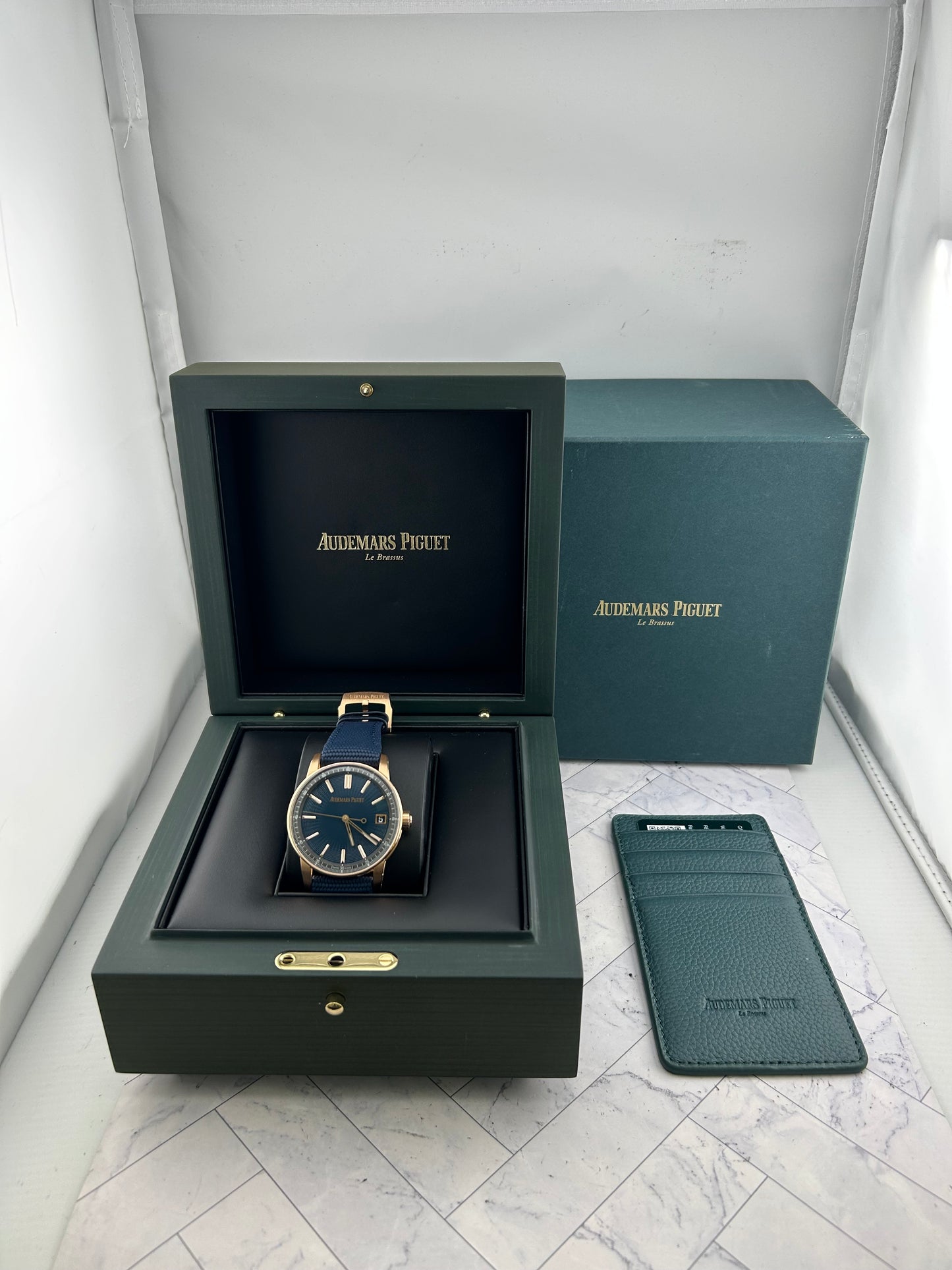 Audemars Piguet Code 11.59 Selfwinding Night Blue Cloud Dial on Rubber Strap Ref. 15210OR.OO.A348KB.01 — view 7