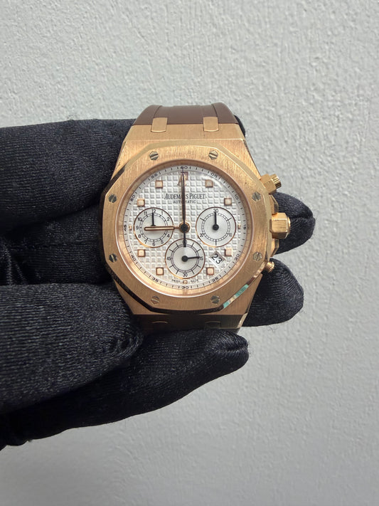 Audemars Piguet Royal Oak Silver Dial on Leather Strap Ref. 26022OR.OO.D098CR.01 — view 2