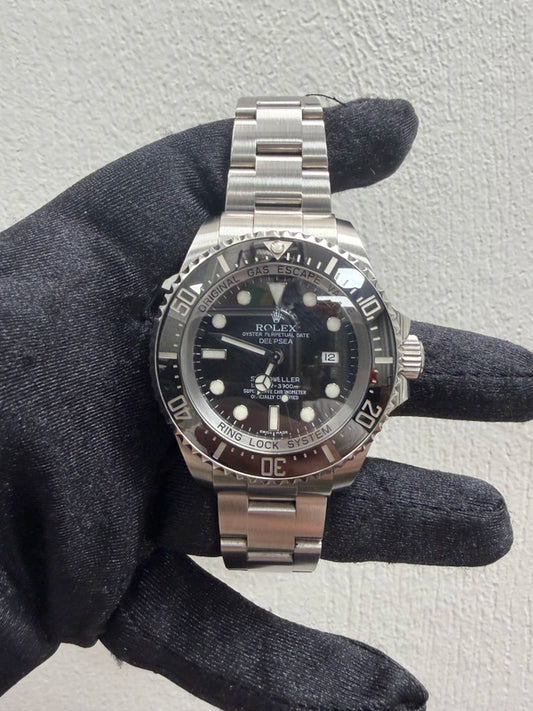 Rolex Sea-Dweller Deepsea Black Dial on Oyster Ref 116660 with Card Old Green 2009