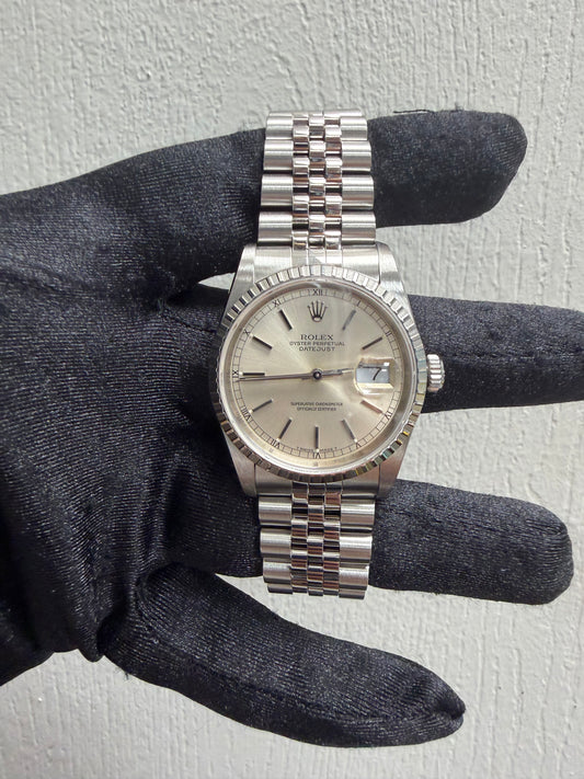 Rolex Datejust Silver Stick Dial on Jubilee Ref. 16220 1988 — view 2