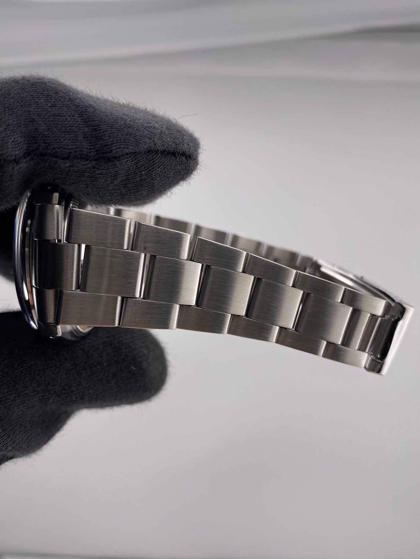 Rolex Oyster Perpetual Date Silver Stick Dial on Oyster Ref. 15000 1986 — view 5