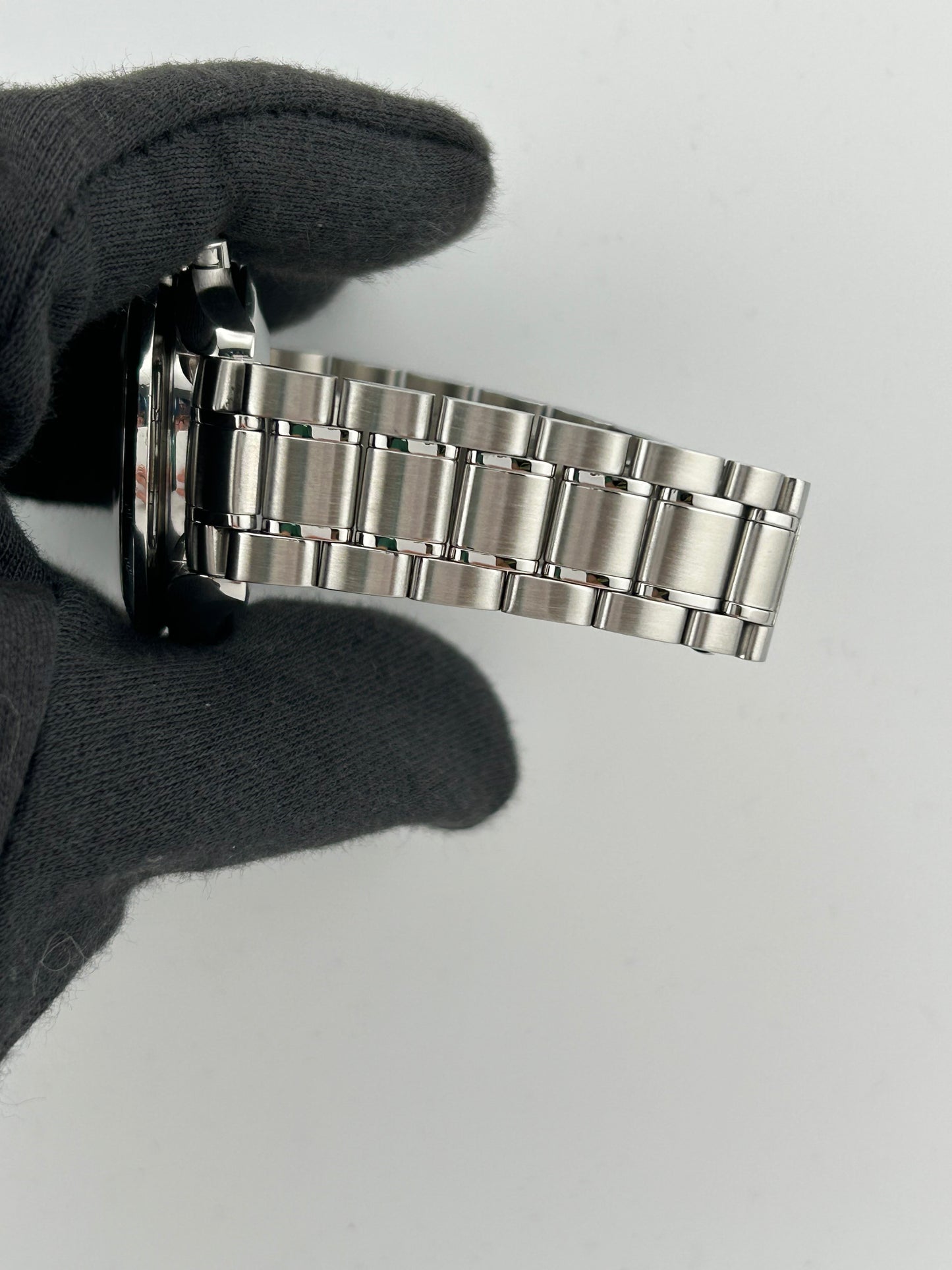 Omega Speedmaster Black Dial on Stainless Steel Bracelet Ref. 3513.50.00 — view 5