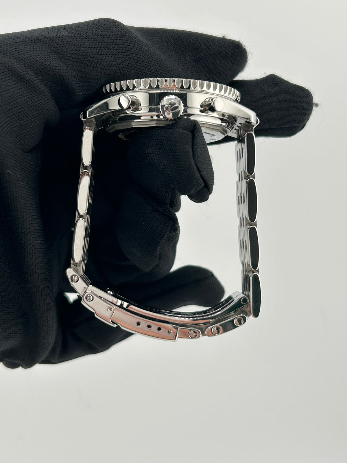 Breitling Navitimer Montbrillant White Dial on Stainless Steel Bracelet Ref. A41370 — view 6