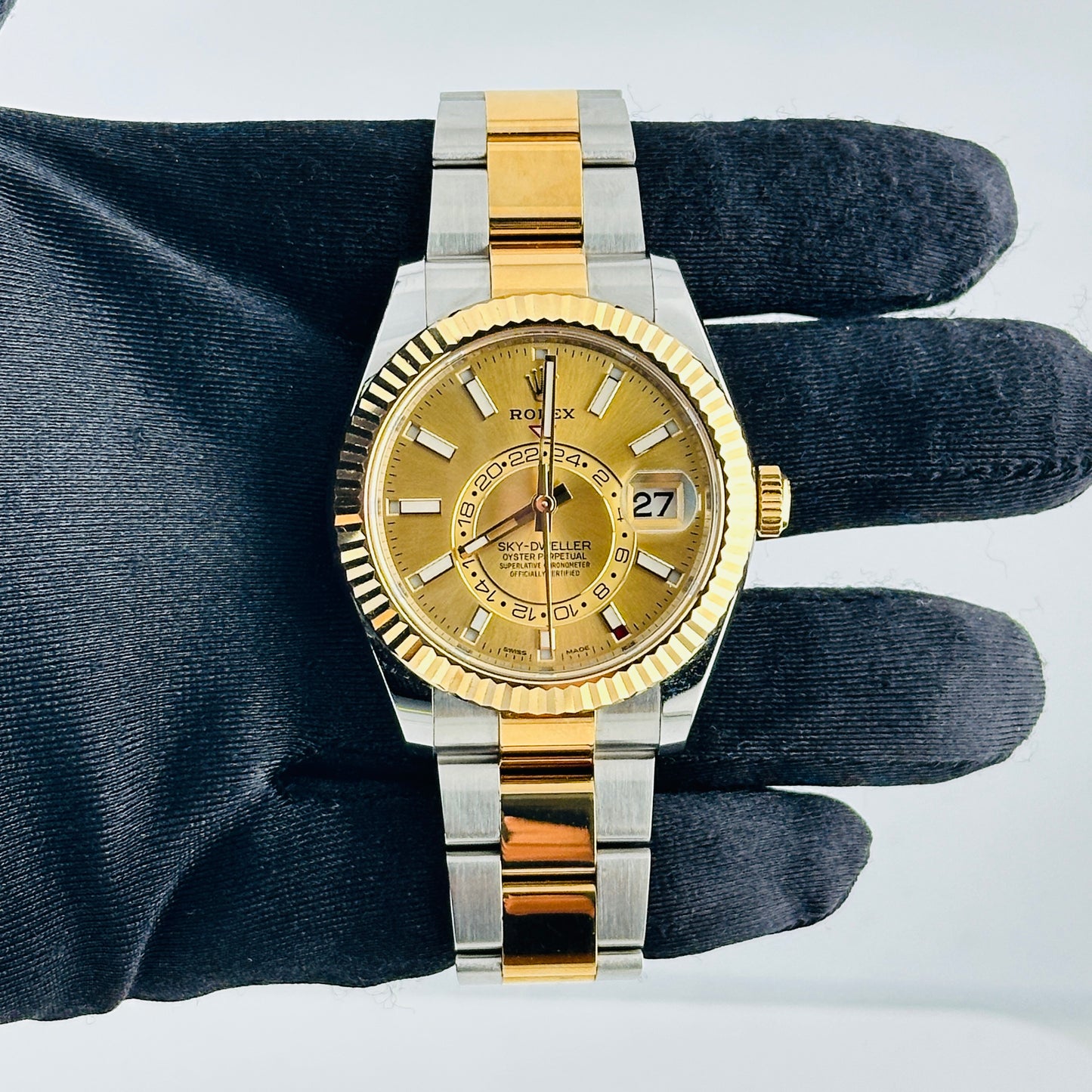 Rolex SkyDweller Champagne Index Dial on Oyster Bracelet Ref. 326933 Card 2018 — view 2