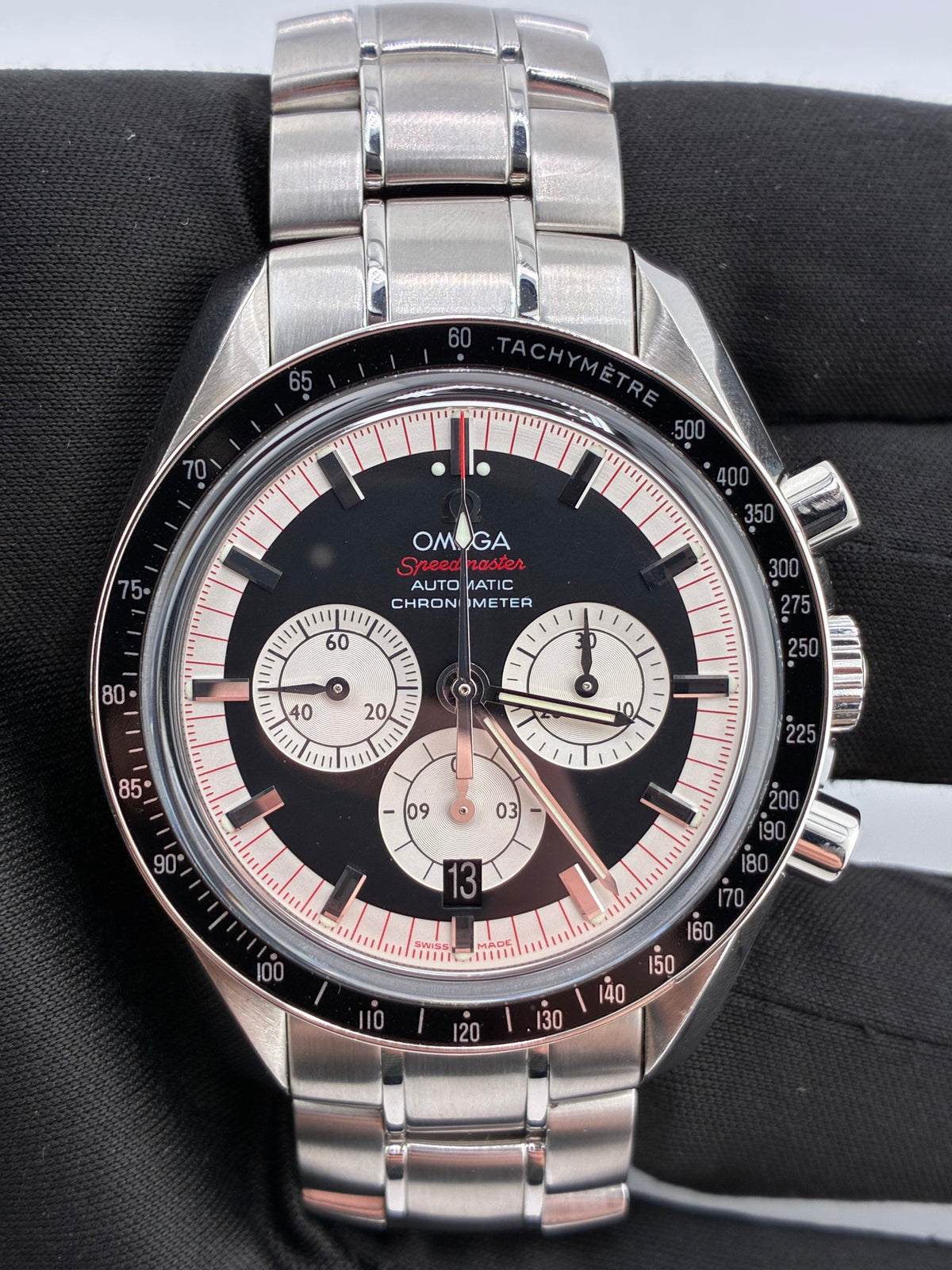 Omega Speedmaster Black Dial on Stainless Steel Bracelet Ref. 3507.51 — view 2