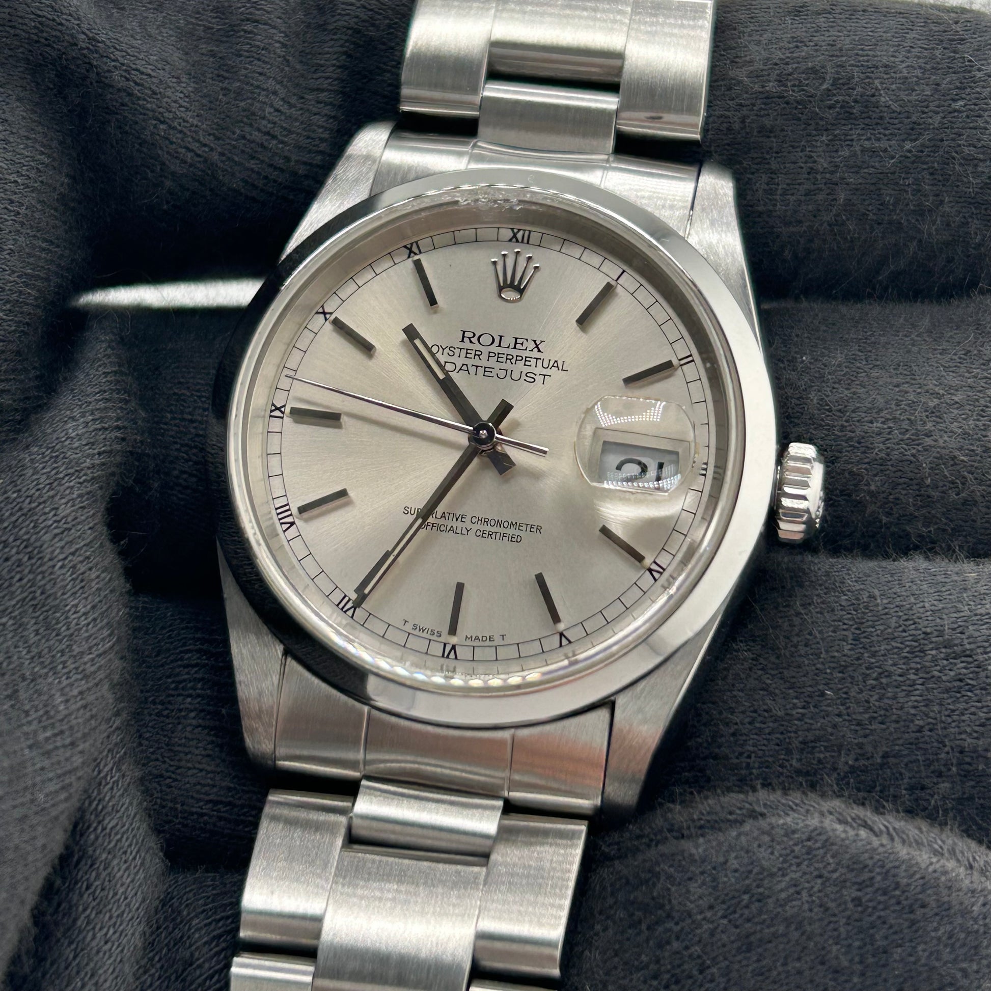 Rolex Datejust Silver Dial on Oyster Ref. 16200 1995 — view 3