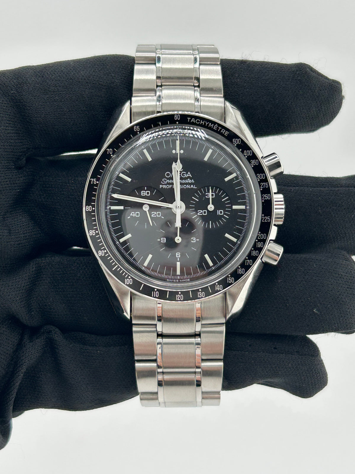Omega Speedmaster Moonwatch Black Dial on Steel Ref. 3590.50.00 — view 2