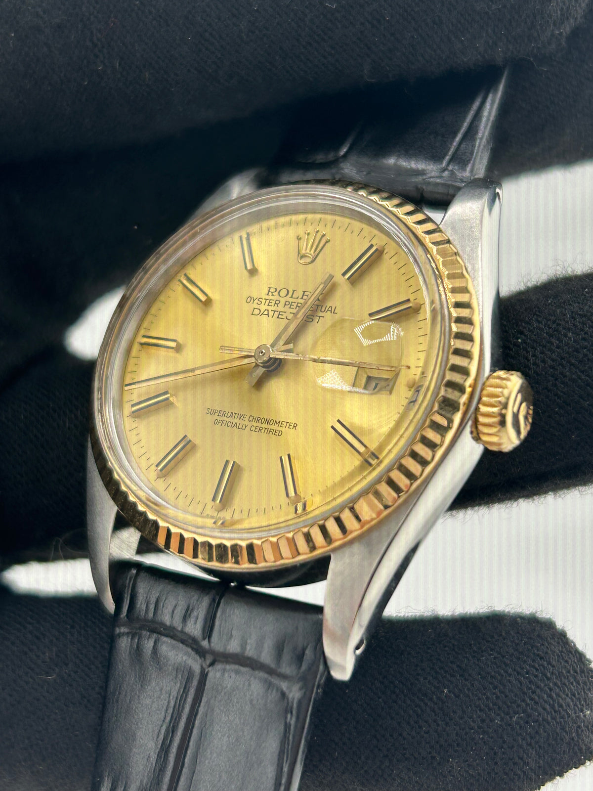 Rolex Datejust 36 Champagne Stick Dial on Generic Black Leather Strap Ref. 16013 1984 — view 3
