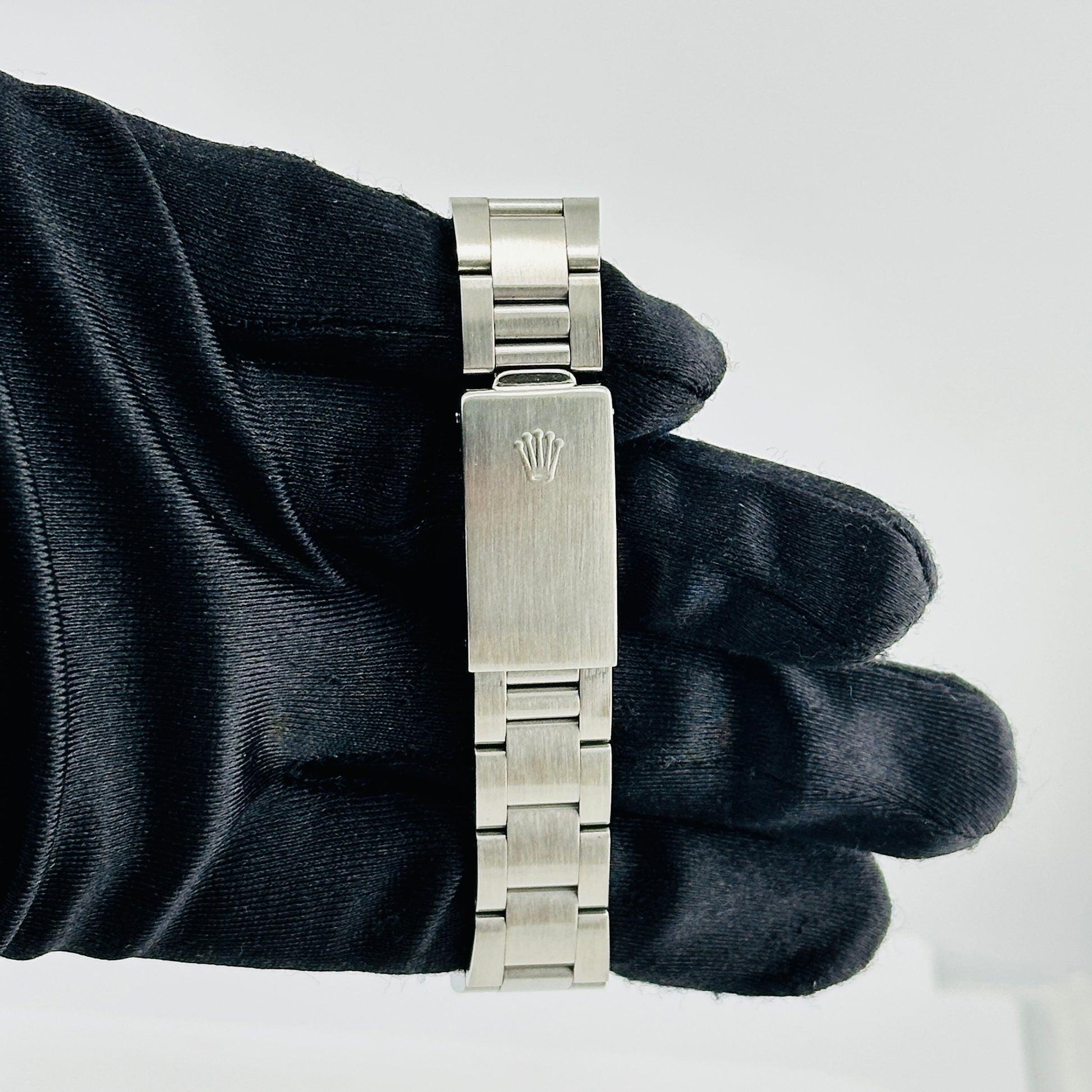 Rolex Oyster Perpetual Date Silver Stick / Has Spots Dial on Oyster Bracelet Ref. 15010 1984 — view 4