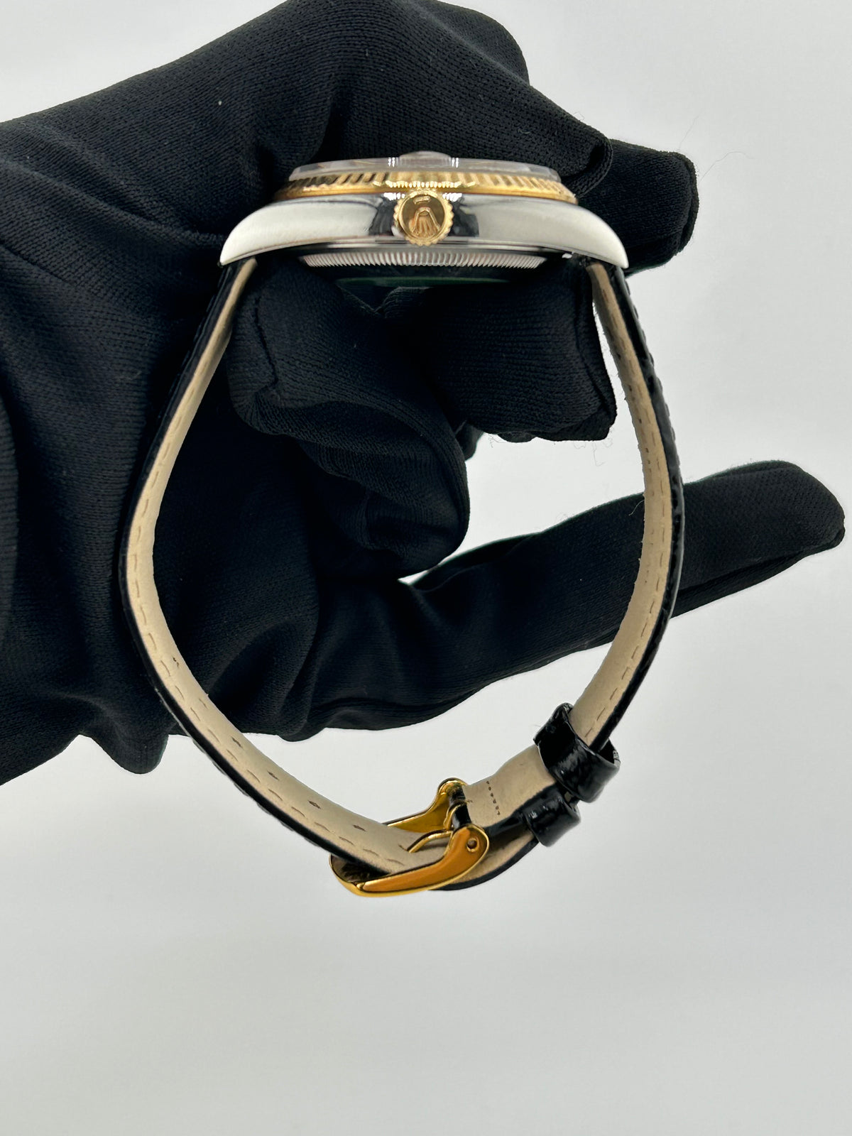 Rolex Datejust 36 Champagne Stick Dial on Generic Black Leather Strap Ref. 16233 1993 — view 6