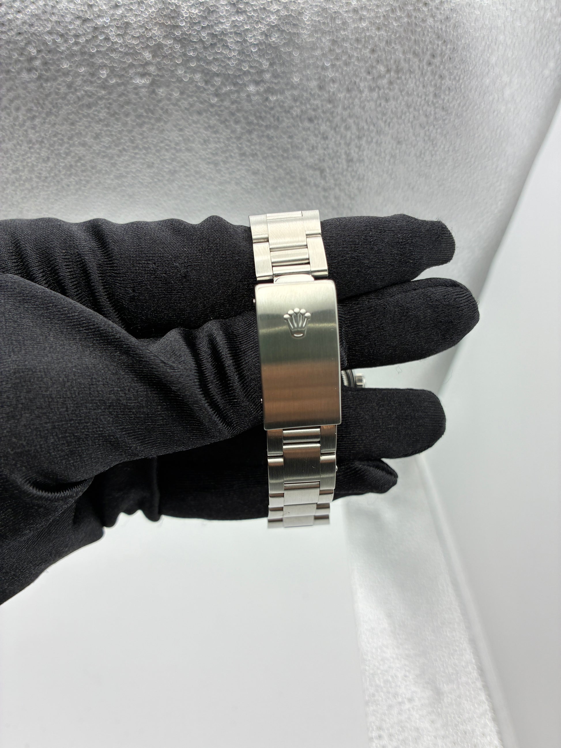 Rolex Oyster Perpetual White Factory Roman Dial on Oyster Ref. 14010 — view 3