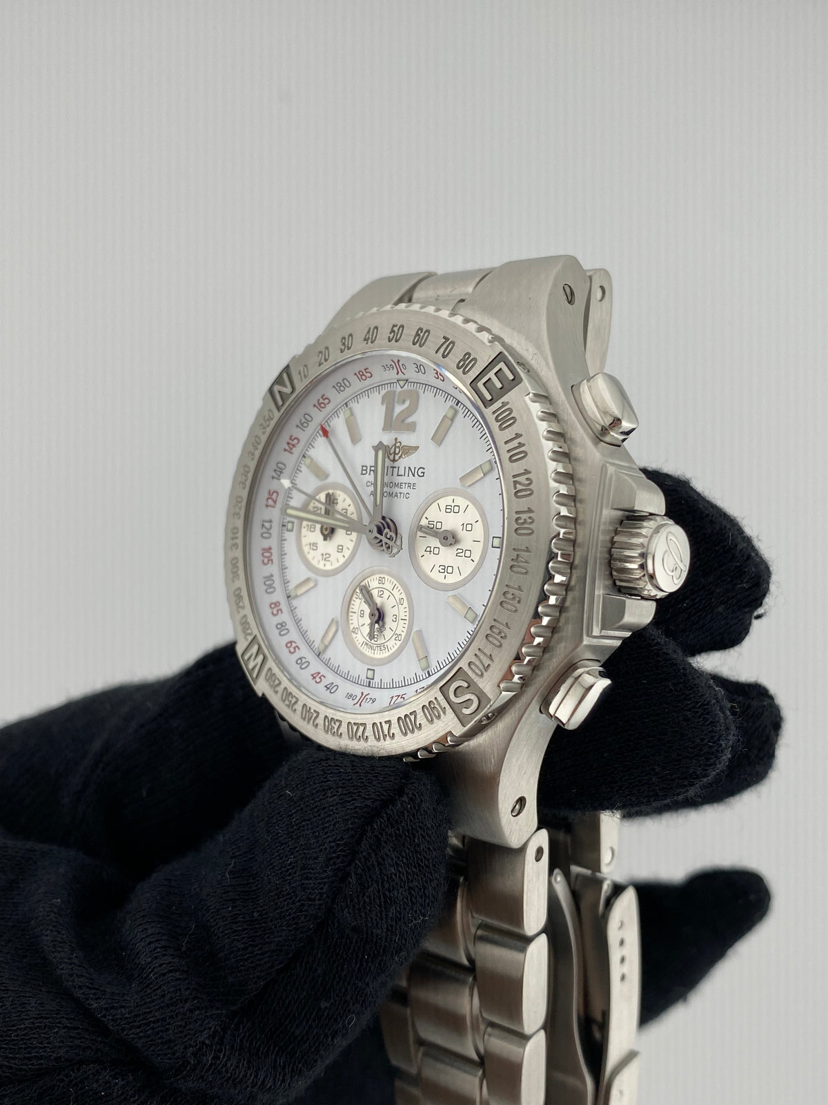 Breitling Hercules White Dial on Stainless Steel Bracelet Ref. A39363 — view 3