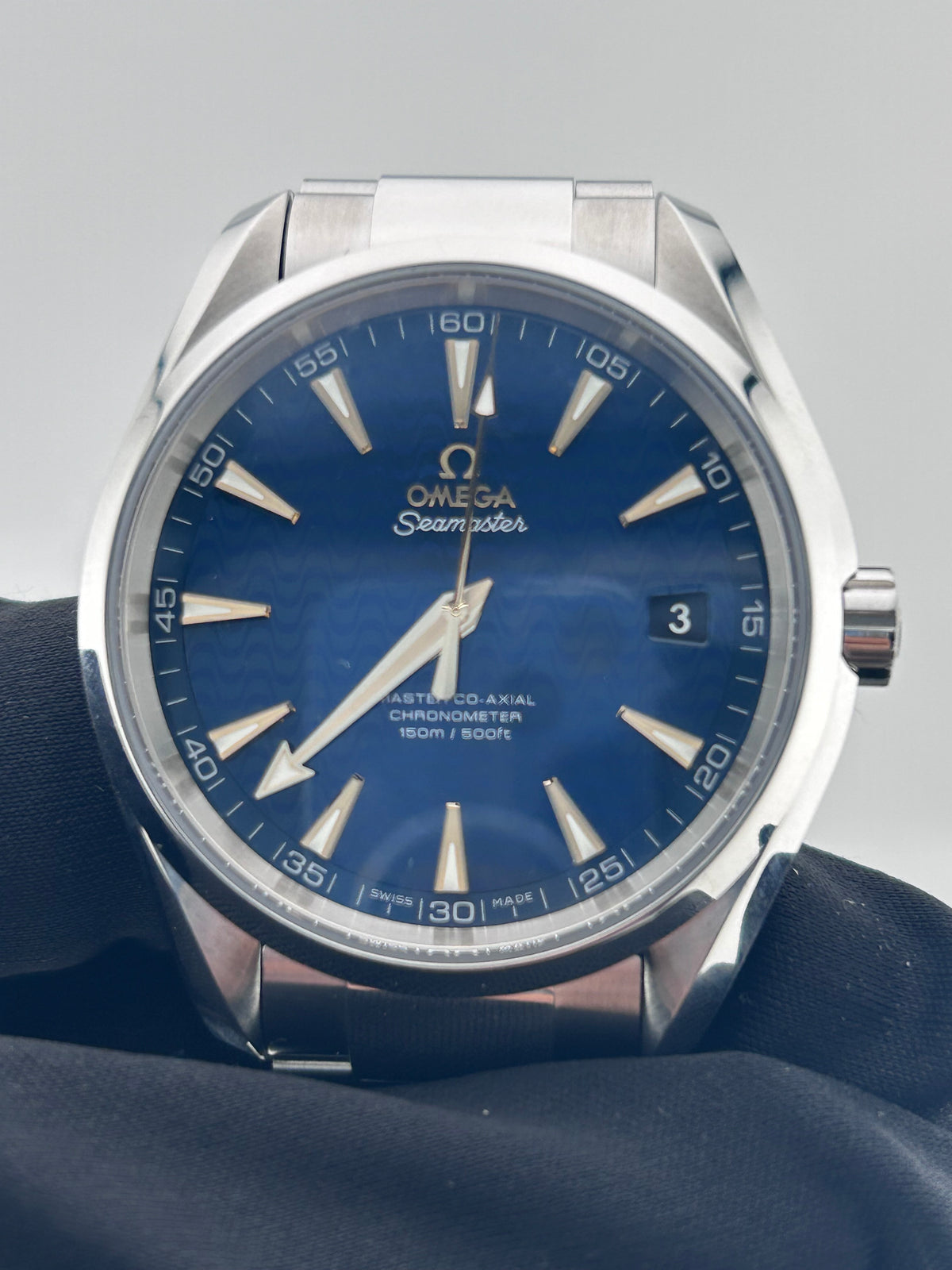 Omega Aqua Terra Blue Sun Brushed Dial on Stainless Steel Ref. 231.10.42.21.03.006 Card 2020 — view 2
