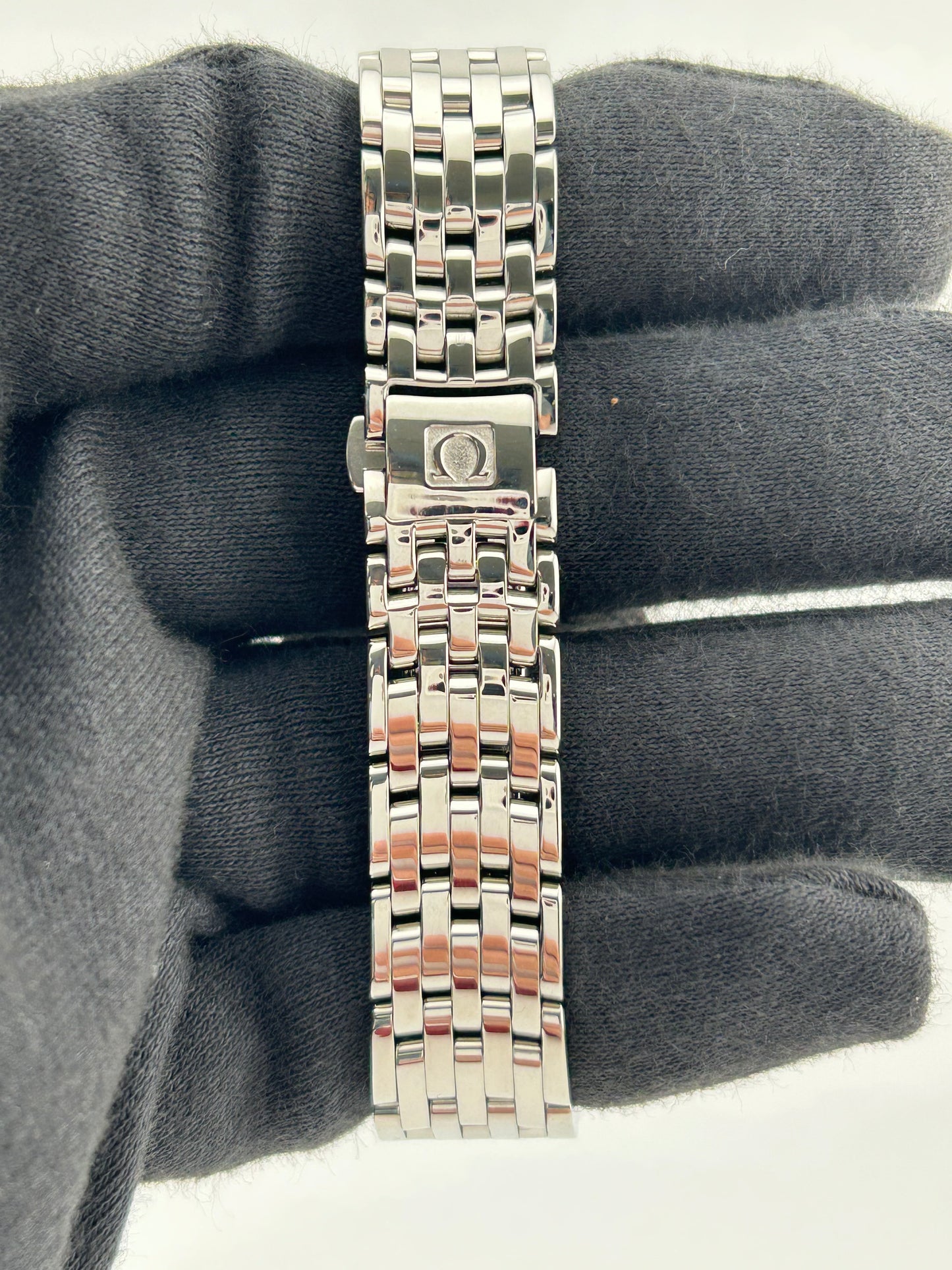 Omega De Ville Prestige Diamonds Blue Dial on Bracelet Ref. 424.10.33.20.53.001 Card 2021 — view 4