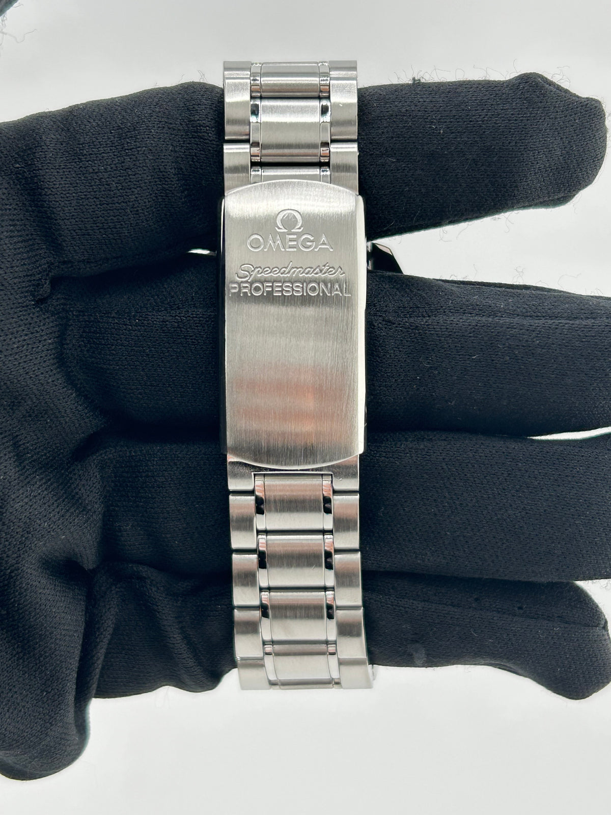 Omega Speedmaster Moonwatch Black Dial on Steel Ref. 3590.50.00 — view 4