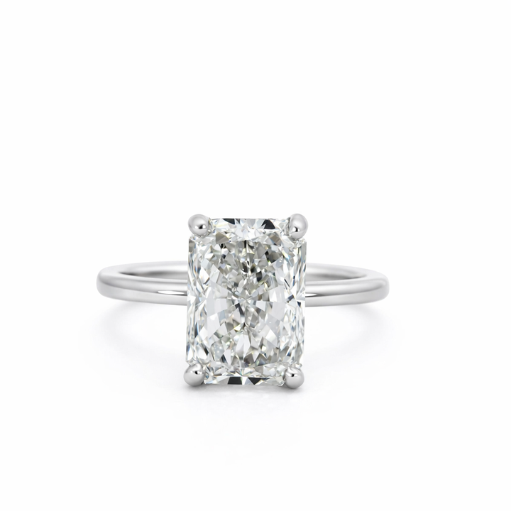 Anillo de compromiso de diamante cultivado radiante de 4.08 quilates en oro blanco de 14K