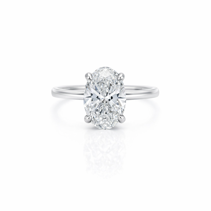 Anillo de compromiso de oro blanco de 14 quilates con halo oculto y diamante de laboratorio ovalado de 2,52 quilates