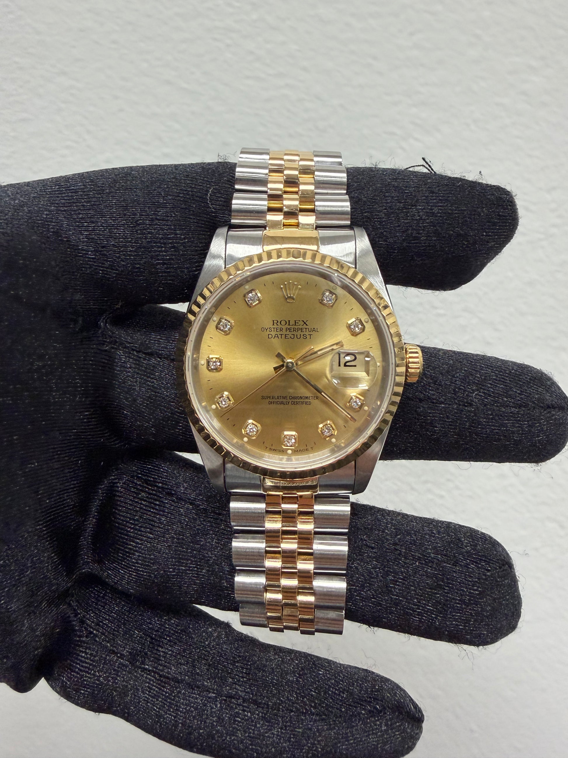 Rolex Datejust Champagne Diamond Dial on Jubilee Ref. 16233 1995 — view 2