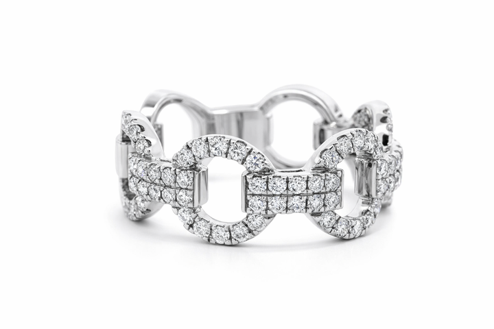 Anillo de oro blanco de 14 quilates con eslabones y diamantes de 0,56 quilates para mujer