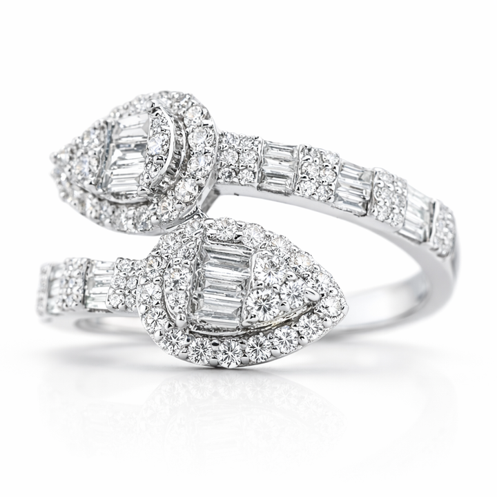Anillo Abierto Tipo Pera de Oro Blanco de 14k con Diamantes, 1.15ct, Talla 7