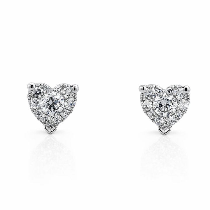 Pendientes de oro blanco de 14 quilates con diseño de corazón y diamantes en racimo, 0,54 CTW