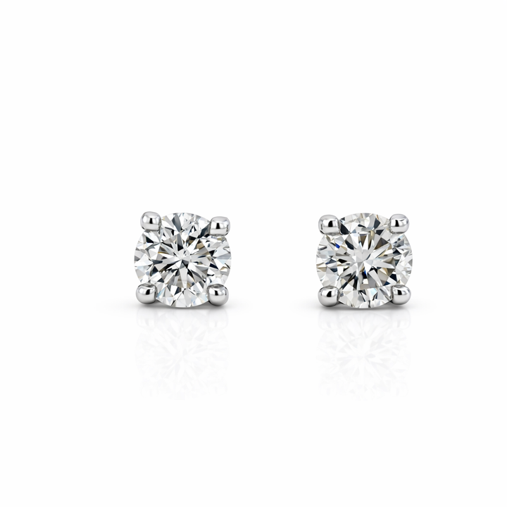 Pendientes de diamante de 15 puntos VS1 en oro blanco de 14 quilates