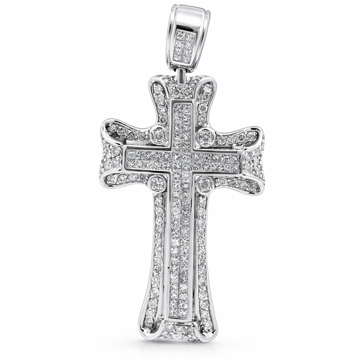 Colgante cruz de oro blanco de 10K con diamantes de talla princesa y redonda de fantasía de 2.01 CT, 18.63 g