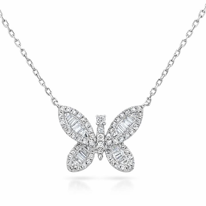 Collar mariposa de oro blanco de 14K con diamante de 0,40 ct