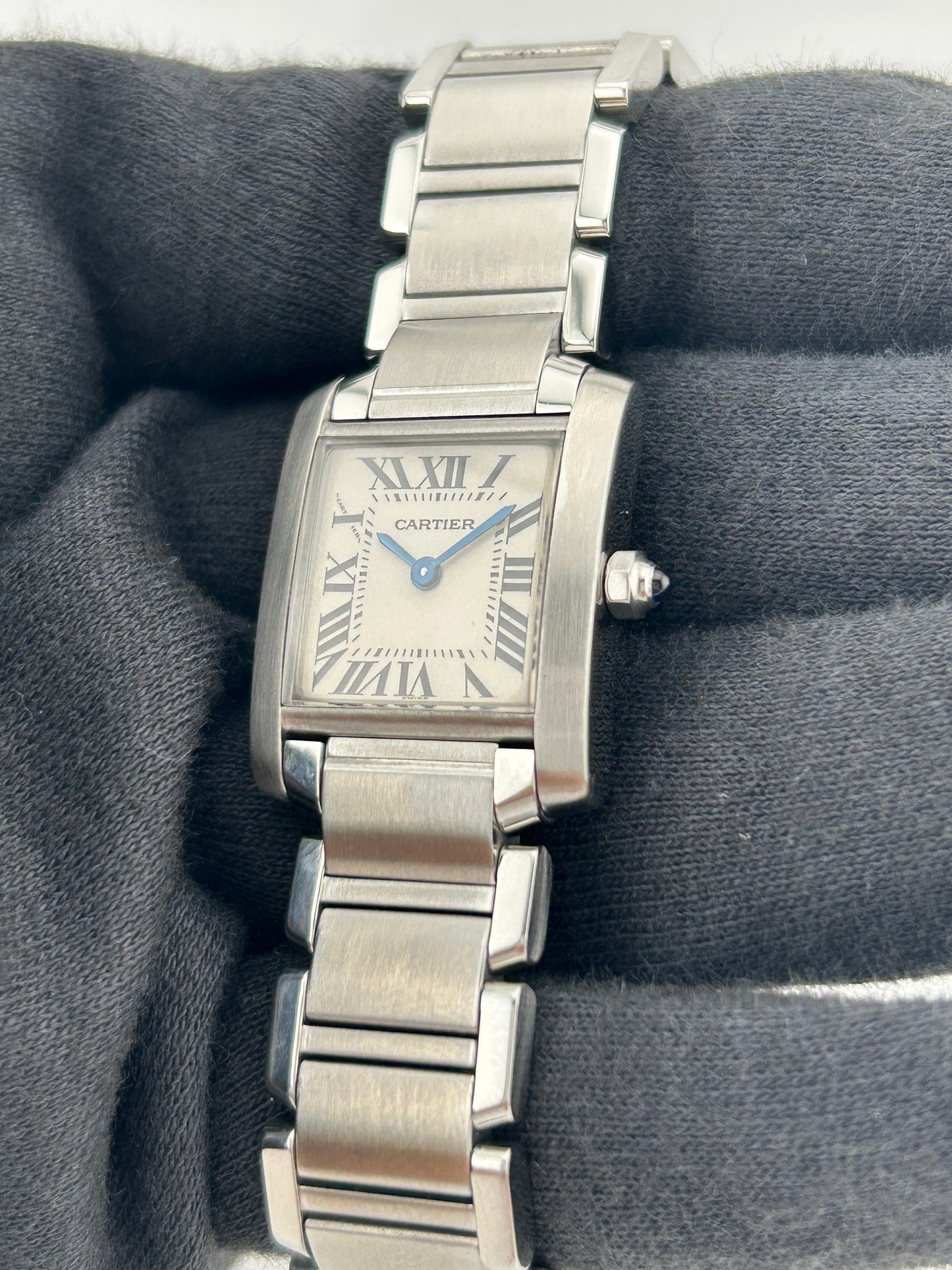 Cartier Tank Francaise small White Roman Dial on Stainless Steel Bracelet Ref. W51008Q3 — view 3