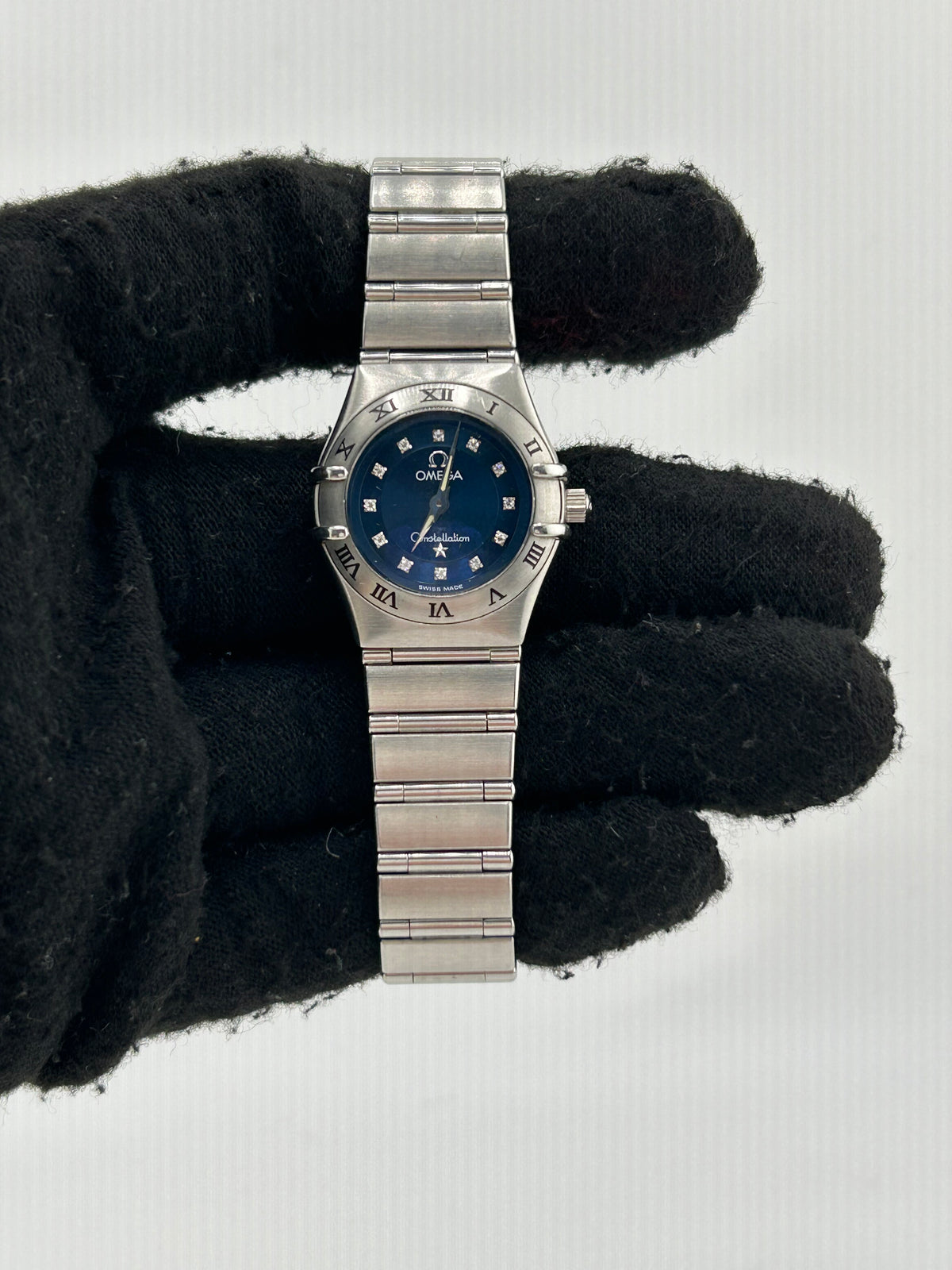 Omega Constellation "Cindy Crawford" Blue Dial on Stainless Steel Bracelet Ref. 1563.85.00 Card 1998 — view 2